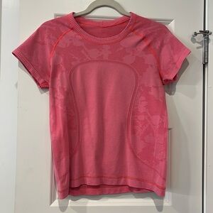 Lululemon size 8 pink top